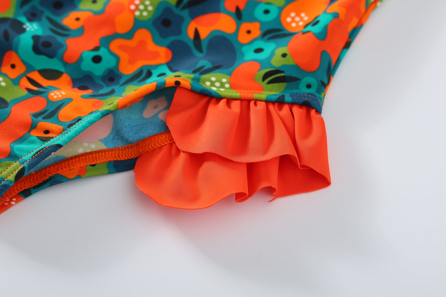 Traje de baño sin mangas Olas de Color